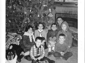 1962 Christmas McCarthys + Dave, Mary.jpg